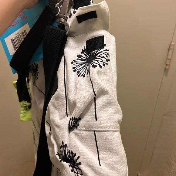 Brand new diaper bag never used. - Picture 5 of 6